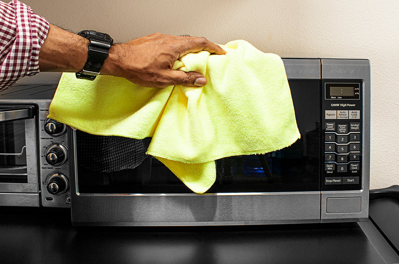 Load image into Gallery viewer, 12-Pack 16"x16" 350gsm Serged Edge Microfiber Towels
